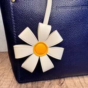 White Daisy Bag Charm Flower Purse Flair Keychain NEW FAST SHIP Flower Accessory